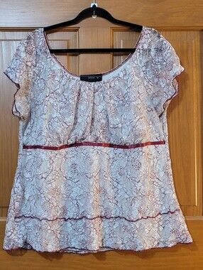 Venezia Romantic Lace Overlay Top Size 18/20 Cream Maroon Floral Flowy